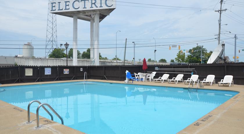 Knights - Downtown Hotel