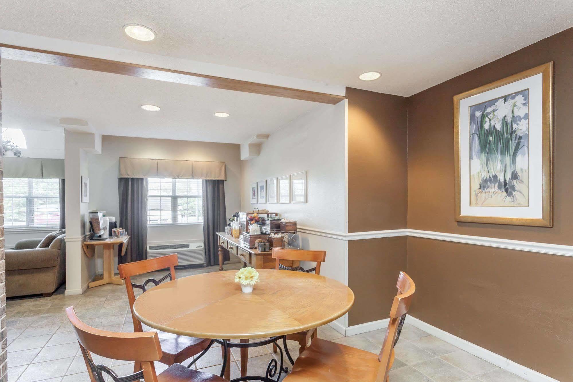 Microtel & By Wyndham Hotel