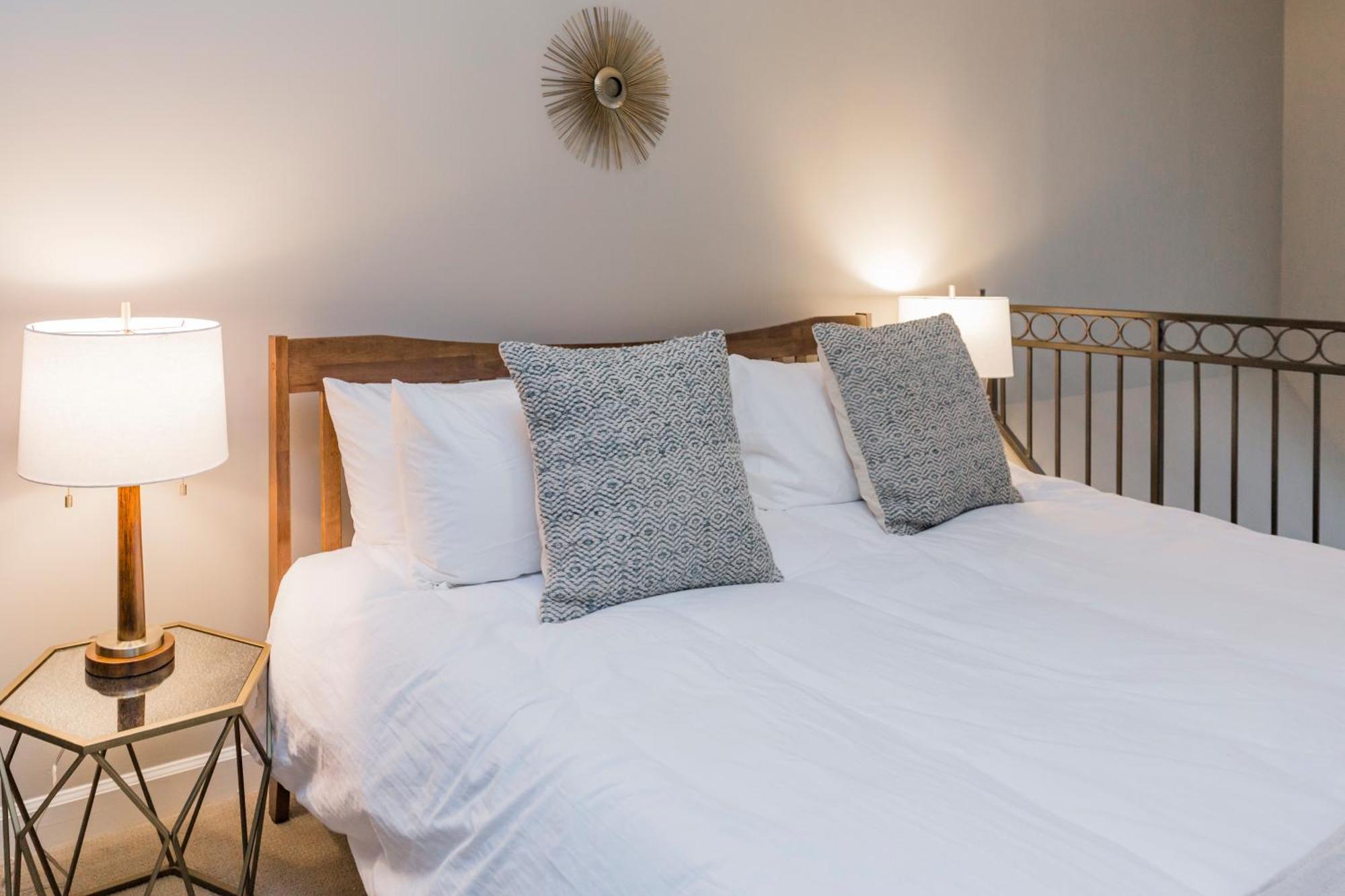 Mint House - Hillsboro Village