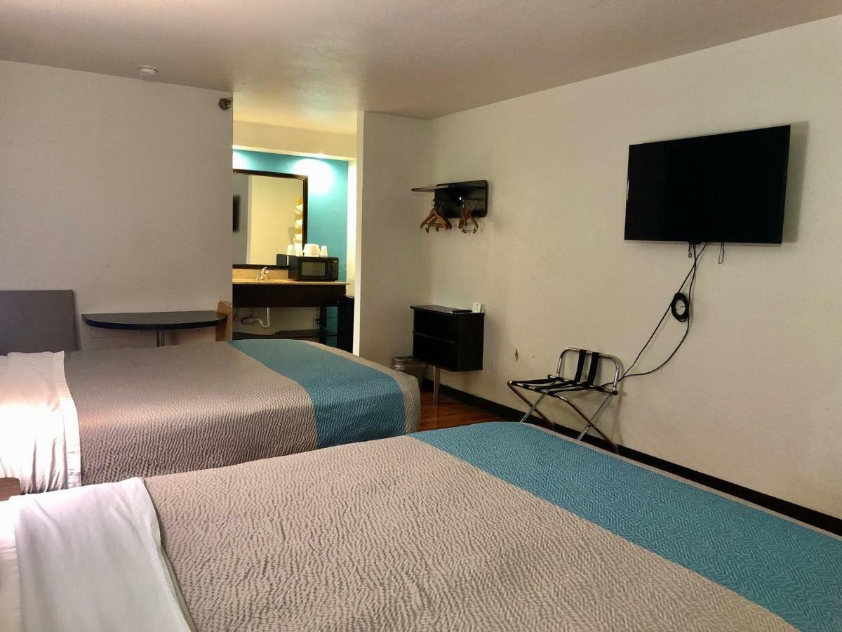 Hotel 6-nashville, Tn - Airport
