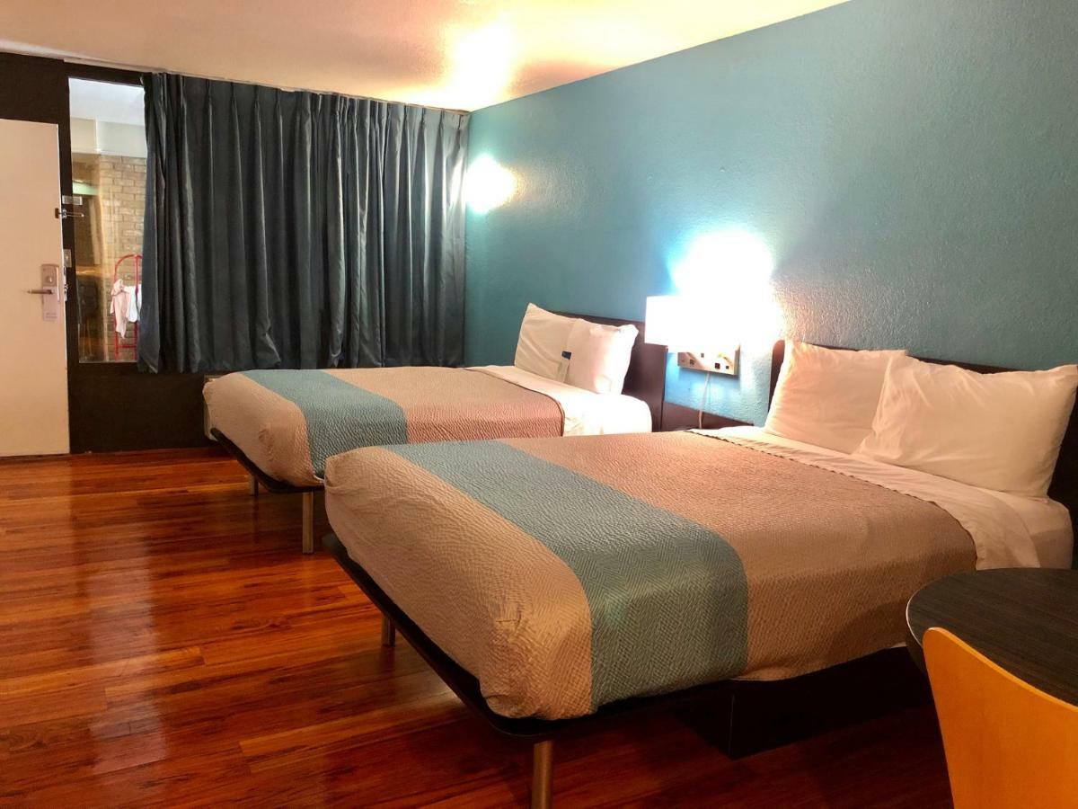 Hotel 6-nashville, Tn - Airport
