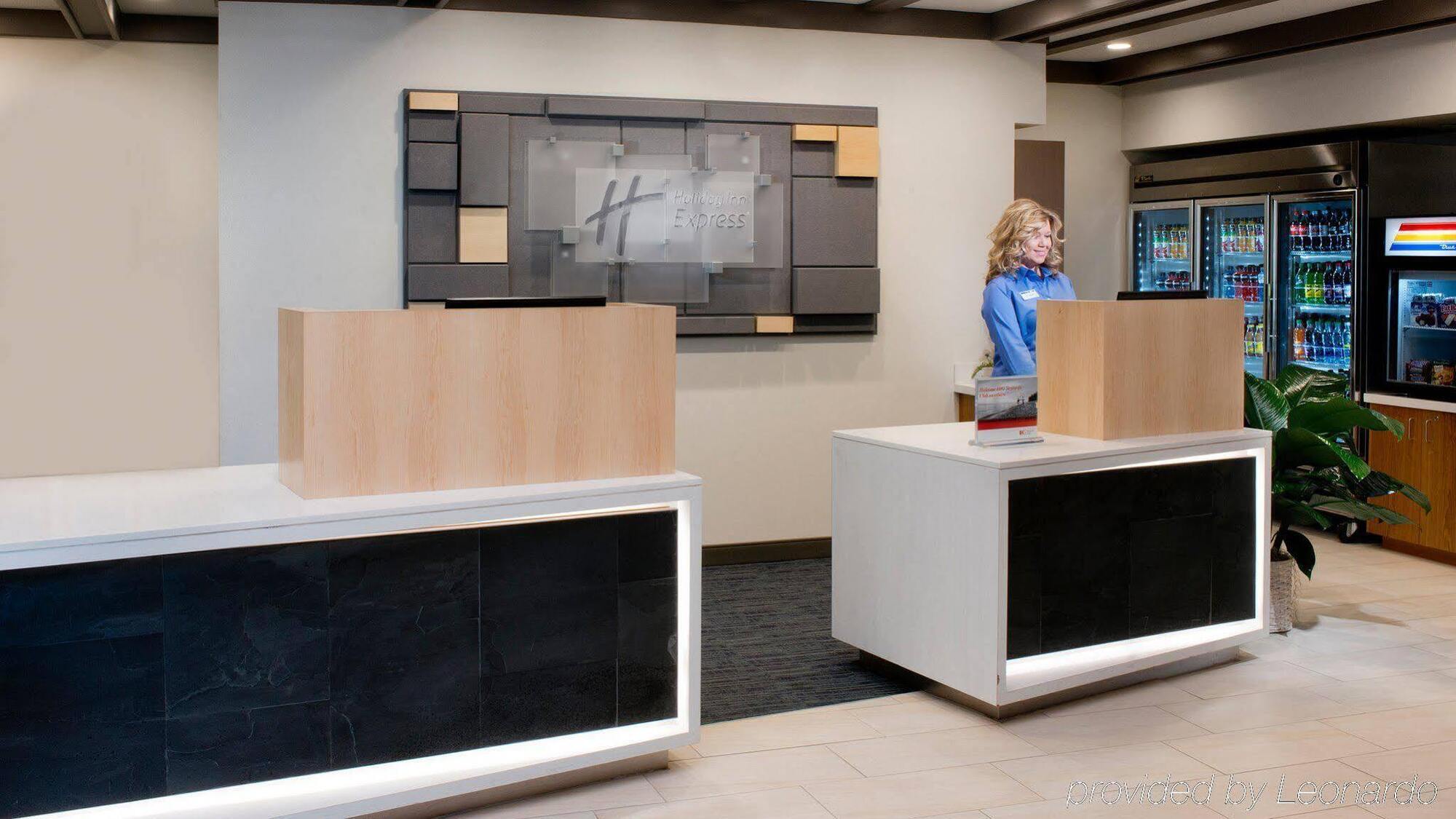 Express Airport By Ihg