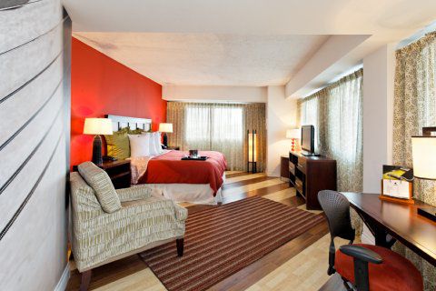 Aloft West End Hotel 3*