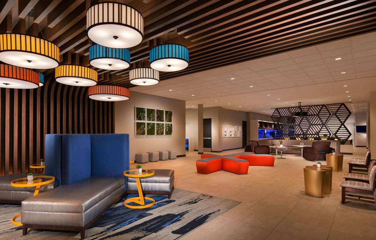 Glo Western Airport Nashville