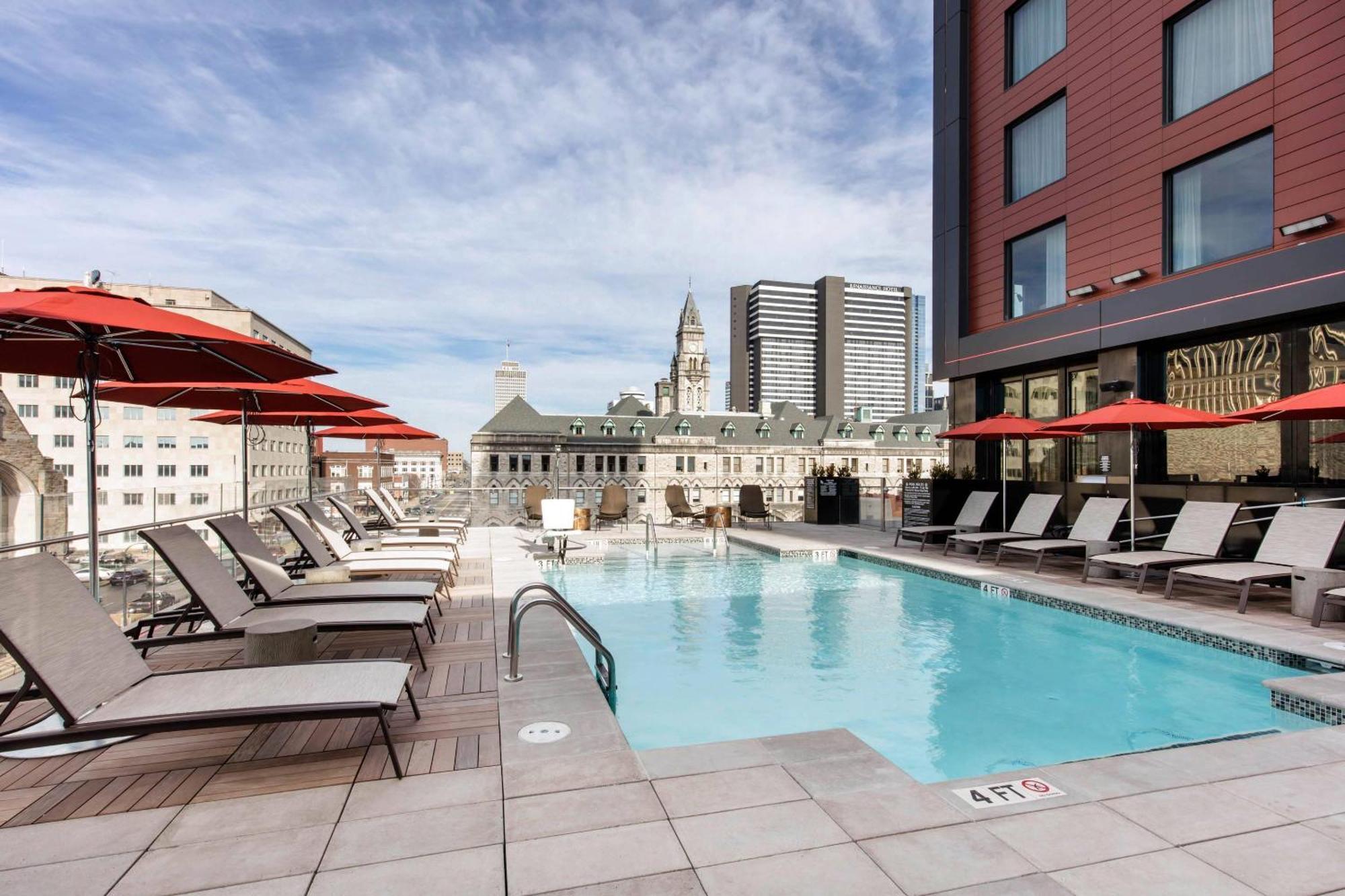Top Places to Stay in Downtown Nashville